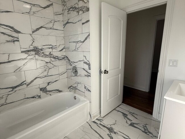 Building Photo - 4435 S Washtenaw Ave.