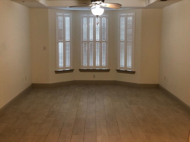 Building Photo - 2B/2B Condo in Old Bay Village – Upgraded ...