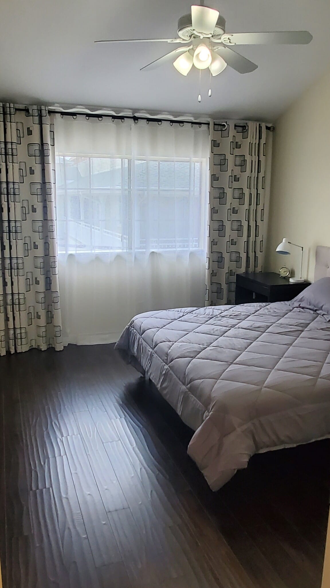 Building Photo - 8741 Darby Ave