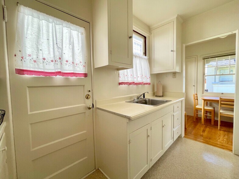 Kitchen 2 of 2 - 1742 Allston Way