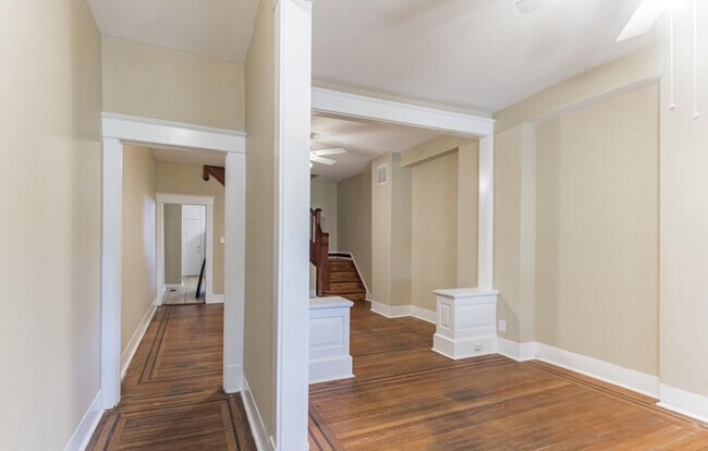 Building Photo - 3014 Clifton Park Terrace