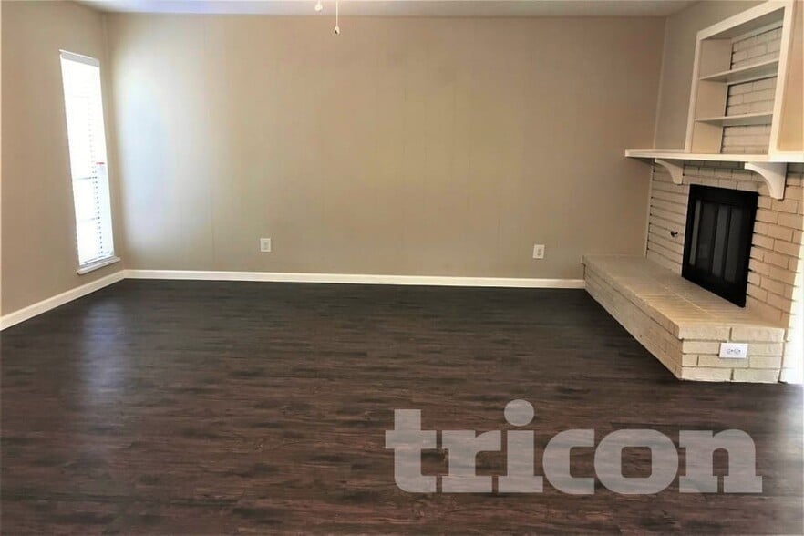 Building Photo - 5105 Ragan Dr