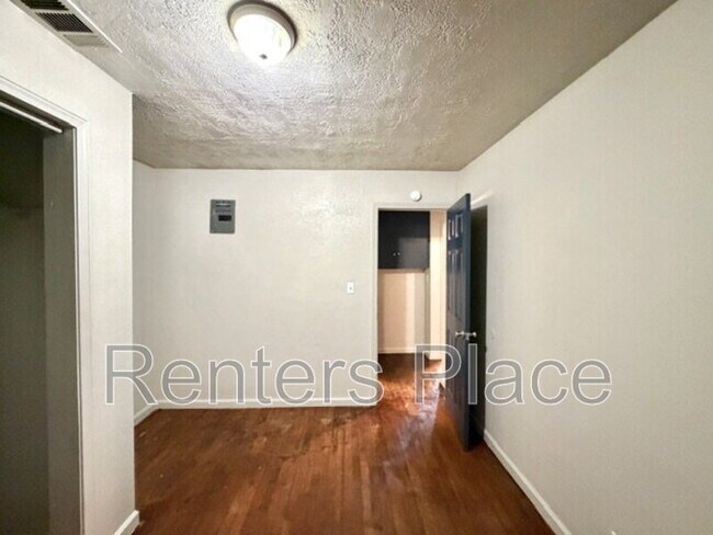 Building Photo - 4308 E 4th Pl