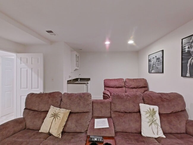 Building Photo - 33672 Chula Vista Ave