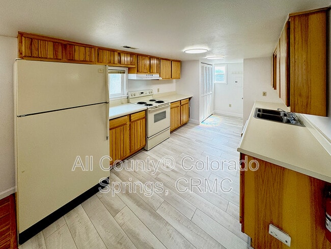 Building Photo - 209 S 25th St
