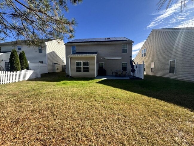 Building Photo - 5700 Hogan Bridge Dr