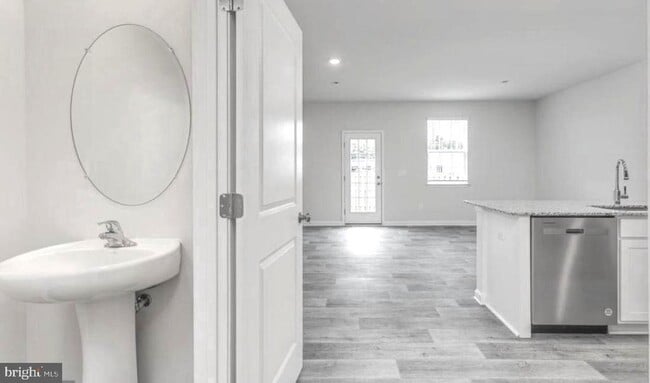 Building Photo - 429 Tevis St