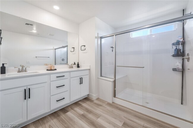 Building Photo - 670 Tranquil Bay Ct