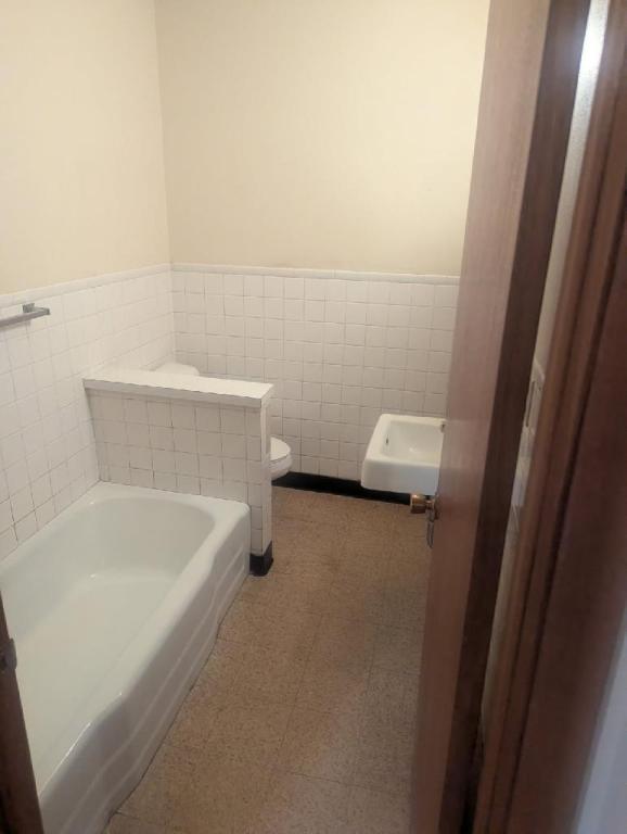 Building Photo - 3 Main St