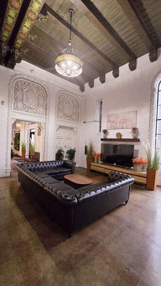 Interior Photo - Claridge Apartments