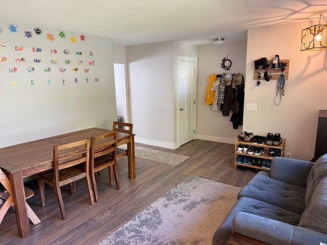 Building Photo - 1448 Avenue D