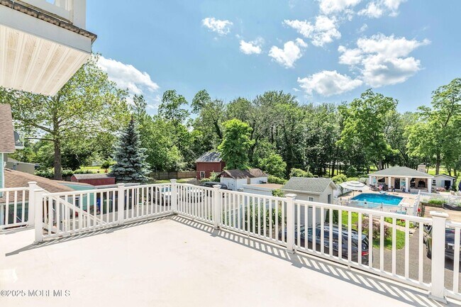 Building Photo - 76 South St