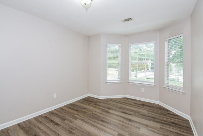 Building Photo - 2715 Tradd Ct