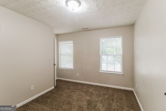 Building Photo - 451 Springbottom Ct SE