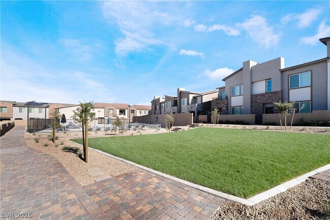 Building Photo - 2558 Venetia Pointe St