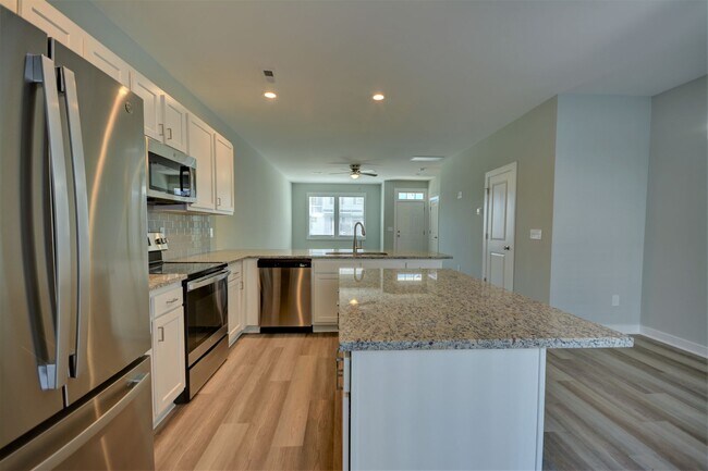 Building Photo - Sneads Ferry, Beachside Village Townhome! ...