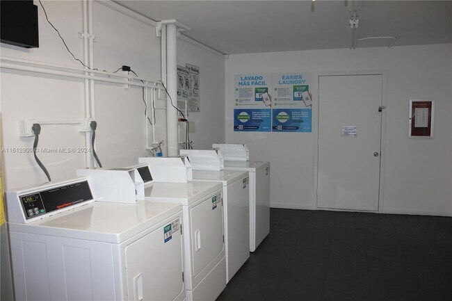 Building Photo - 400 SW 134th Way