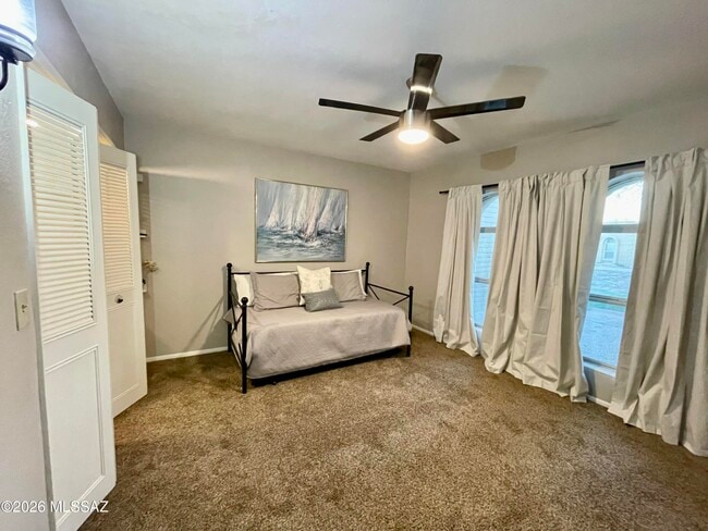 Building Photo - 2434 N Shade Tree Cir