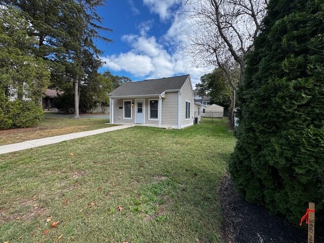 Building Photo - 5 Laurel Ave