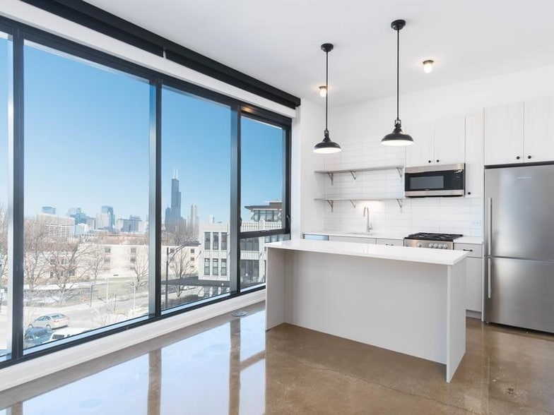 Building Photo - 1487 S Blue Island Ave