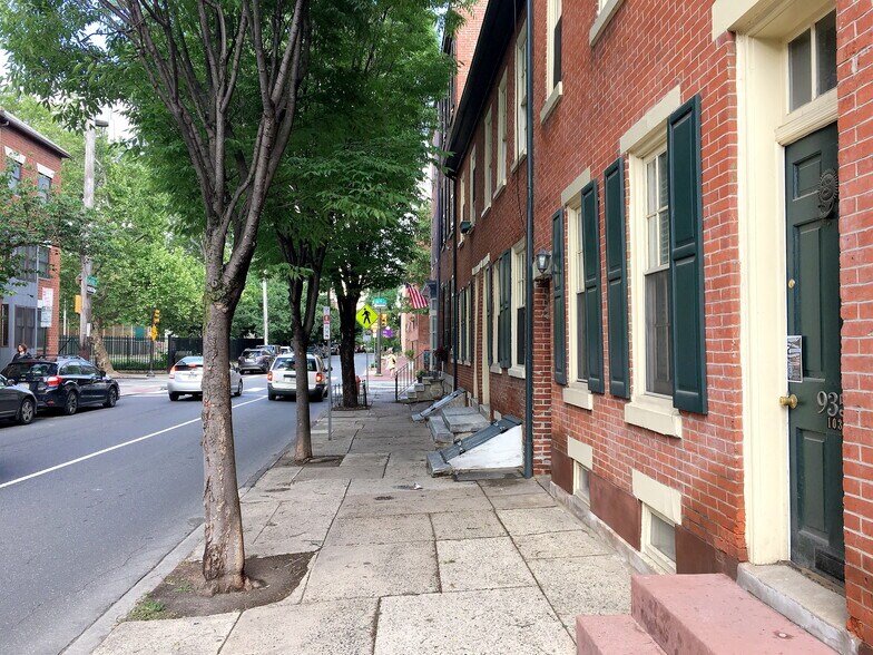 Street View - 937 Lombard St