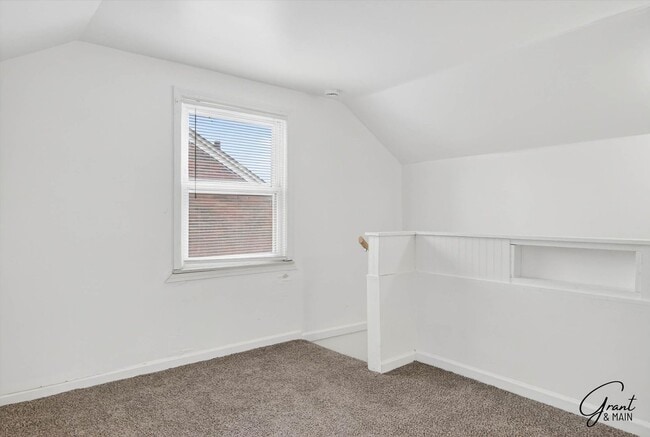 Building Photo - 3 bedroom bungalow - $1200