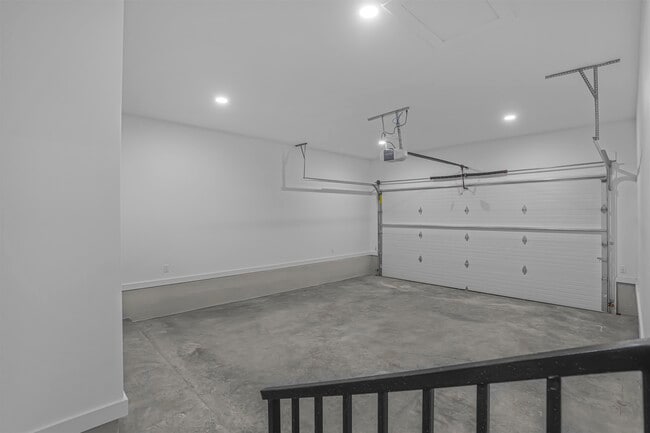 Building Photo - 3911 Yoyis St