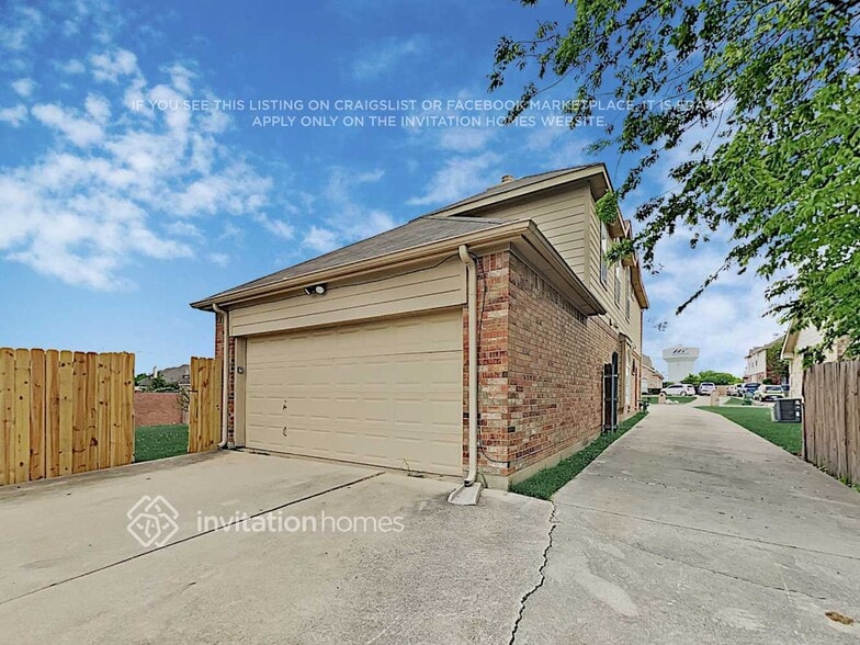 Building Photo - 1817 Fairfax Dr