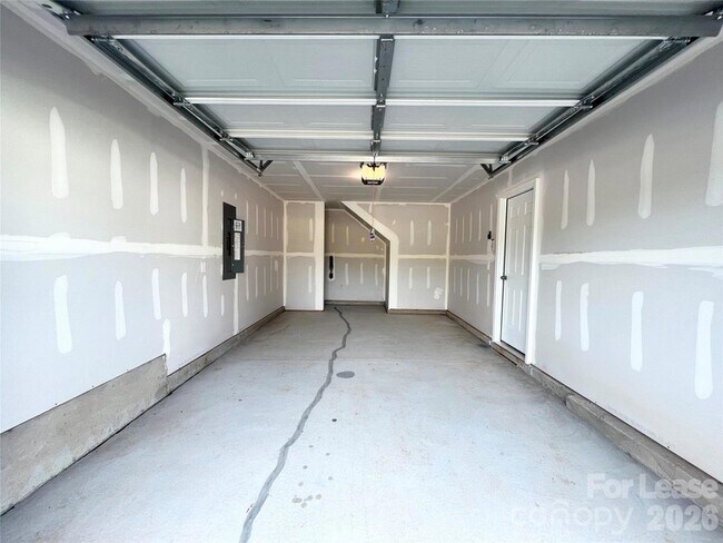 Building Photo - 5915 Faron Wy