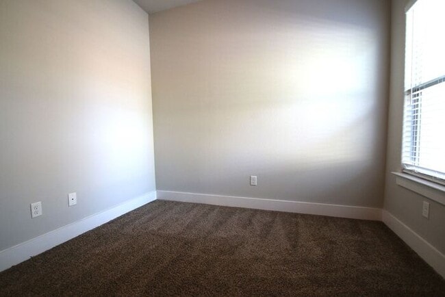 Building Photo - COMING SOON! Modern 3BR/2BA Duplex with 2-Car Garage & Fenced Yard — Fort Worth, TX | Pet Friendly