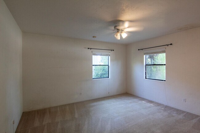 Building Photo - MOVE IN SPECIAL: $400 OFF FIRST MONTHS RENT!