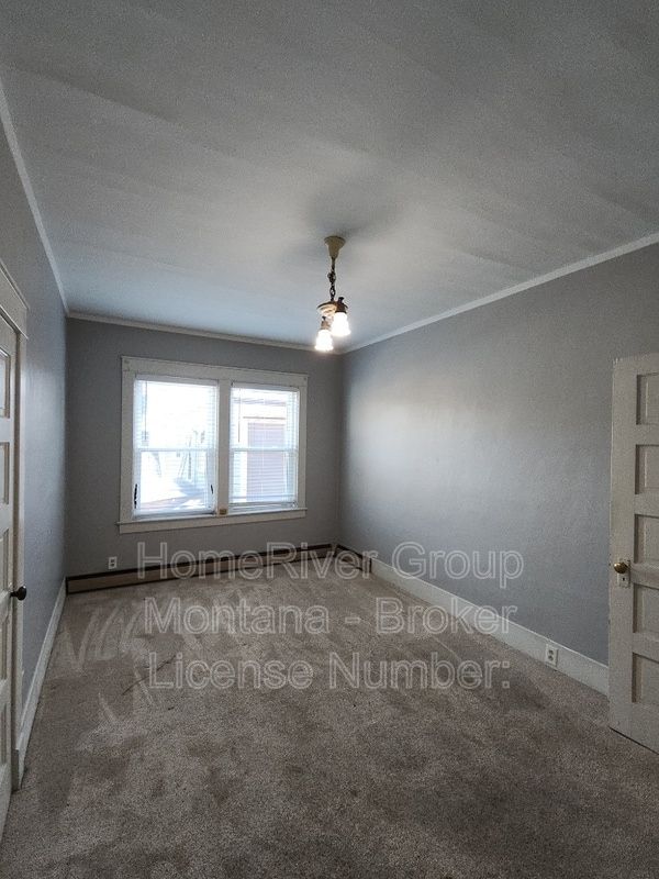 Building Photo - 534 S 3rd St W