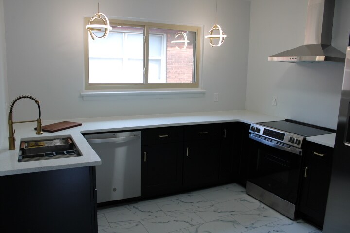 KITCHEN - 2506 W Euclid St