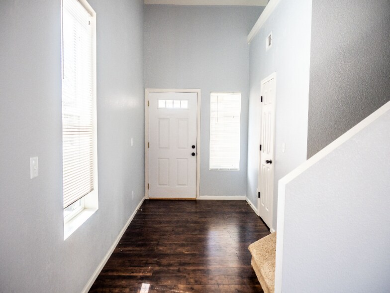 Building Photo - 3931 Balsawood Ln