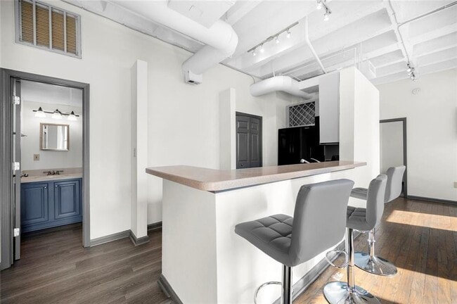 Building Photo - 32 Peachtree St NW