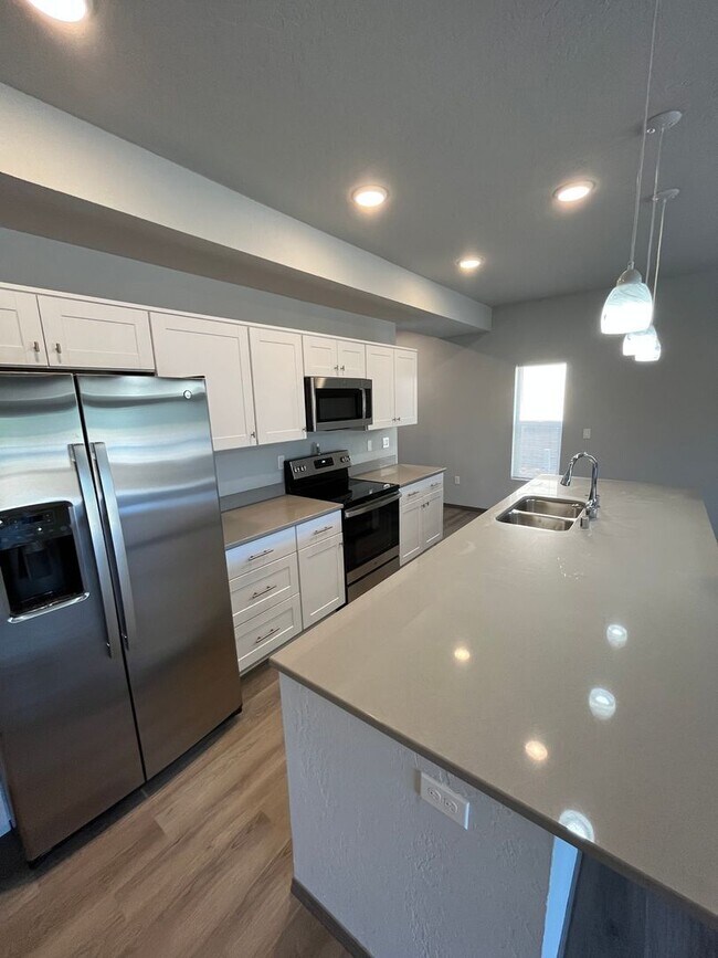 Building Photo - 1306/1308 E Farwell