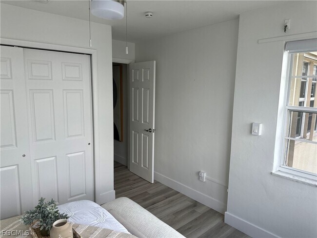 Building Photo - 1900 Clifford St