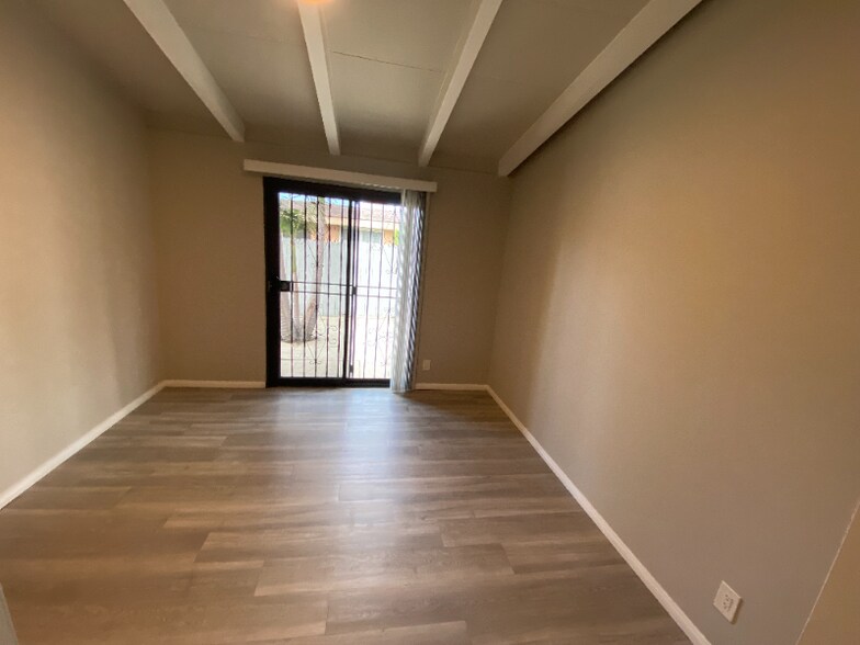 Building Photo - 2916 W Century Blvd