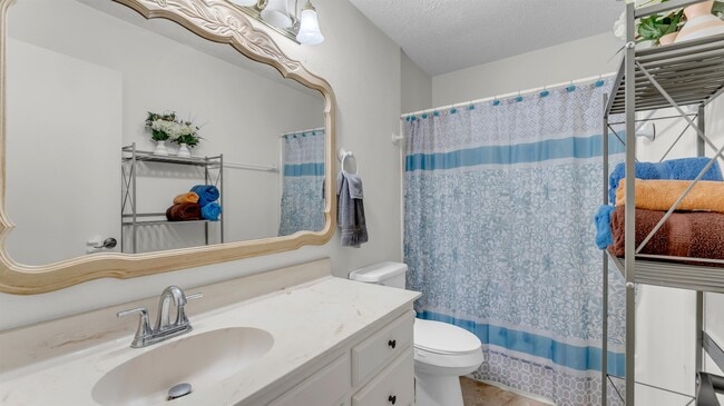 Building Photo - 708 Scarlet Sun