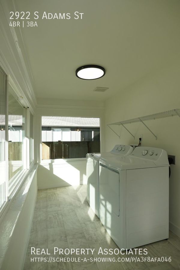 Building Photo - 2922 S Adams St