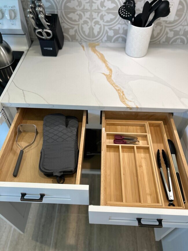 Building Photo - 13383 Bedford Mews Ct