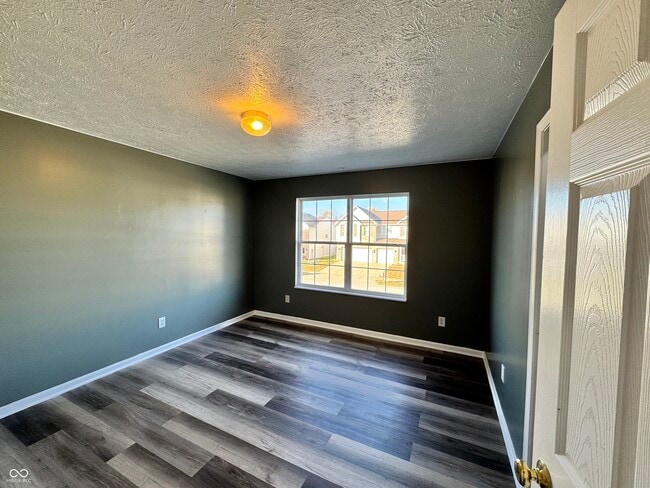 Building Photo - 3658 Pickwick Cir