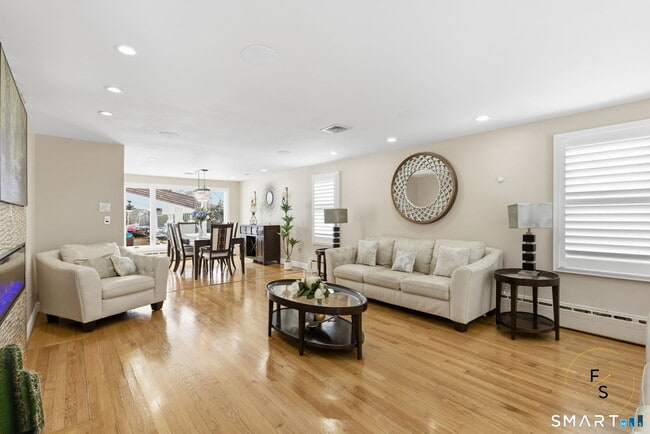 Building Photo - 508 Highland St