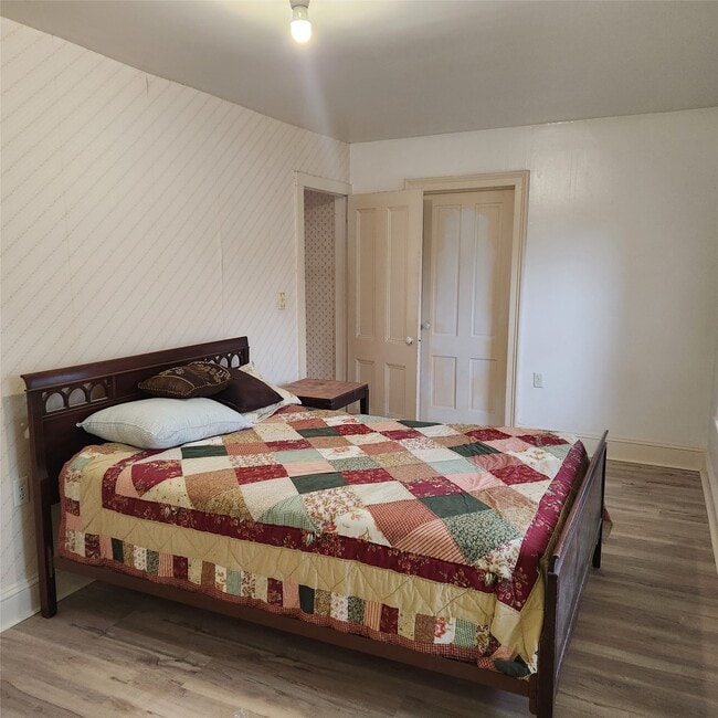 Building Photo - 40 Murray St