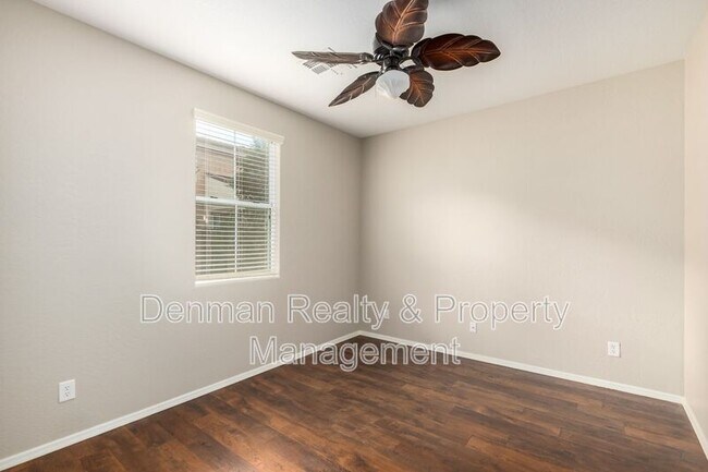 Building Photo - 4262 E Carla Vista Dr