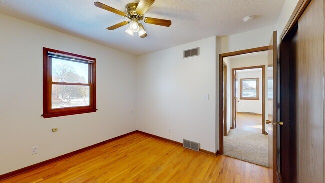 Building Photo - Available August 2026!  Beautiful Home in North Ames