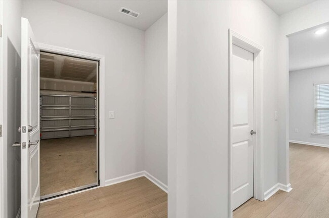 Building Photo - 3-Bedroom Spacious New Construction Home i...