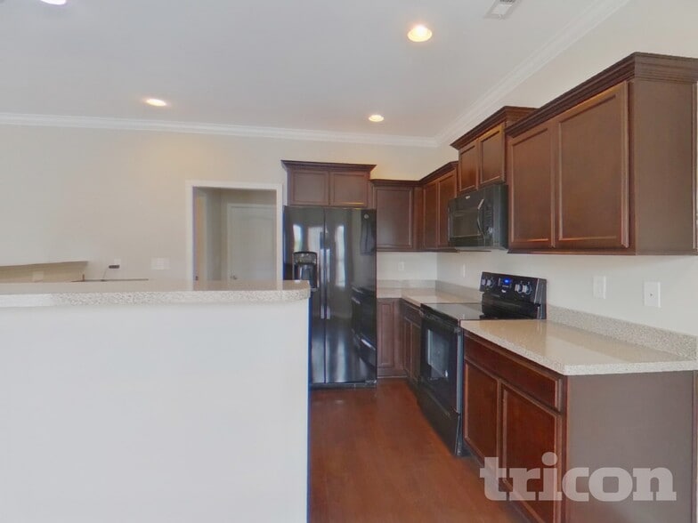 Building Photo - 7506 Spicer Ct