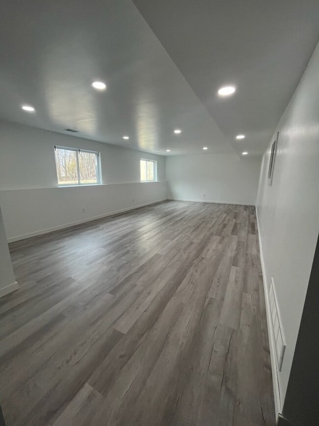 Building Photo - 13166 Indigo Ct