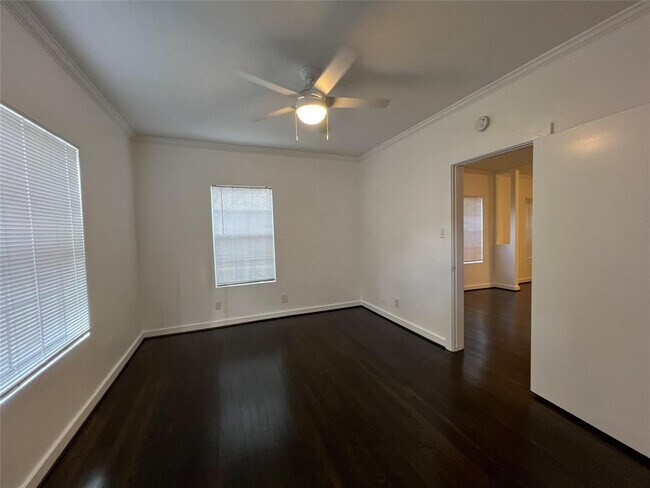 Building Photo - 4021 Mandell St